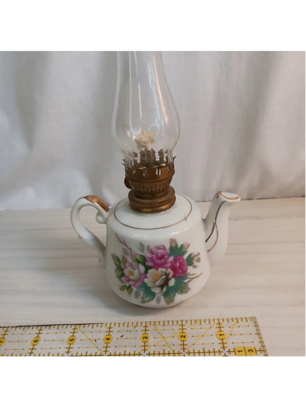 MINI CERAMIC FLORAL TEA POT STYLE FINGER OIL LAMP W/ CLEAR GLOBE